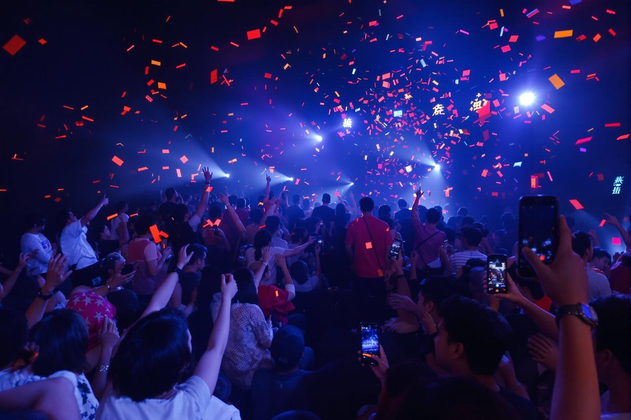 《星河漫漫》全球票房突破30亿,创黄瓜视频历史新高